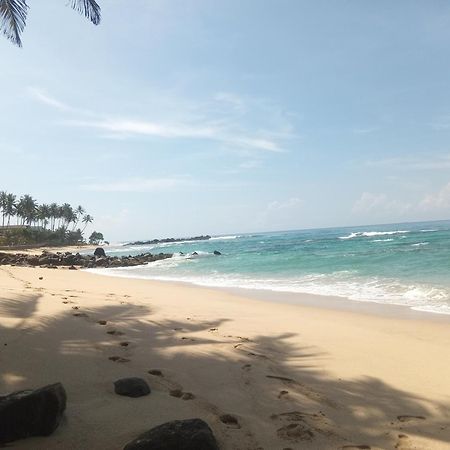 Sooriya Villa Talpe Esterno foto