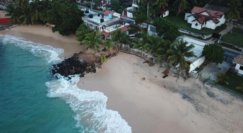 Sooriya Villa Talpe Esterno foto