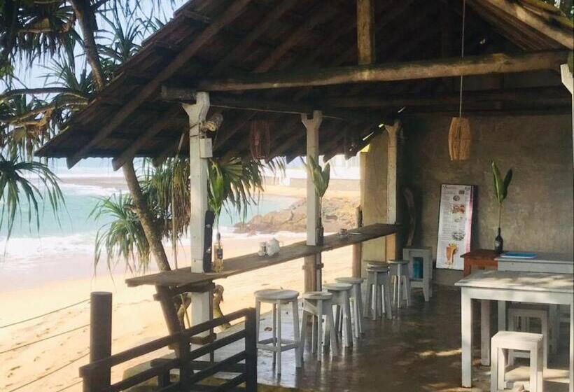 Sooriya Villa Talpe Esterno foto