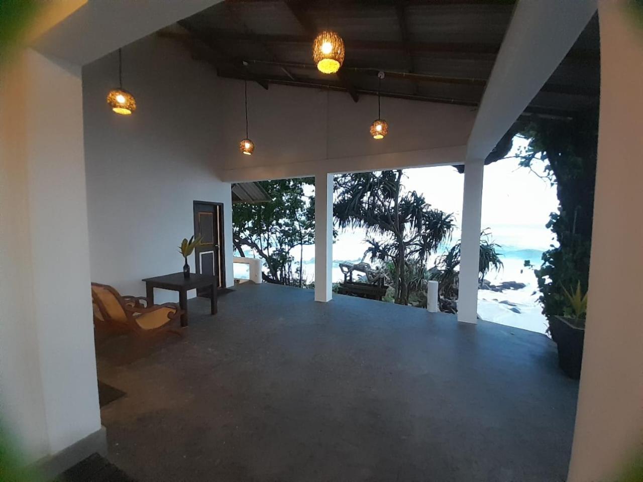 Sooriya Villa Talpe Esterno foto