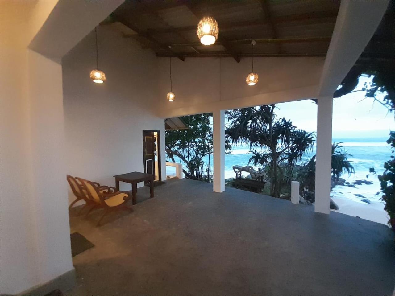 Sooriya Villa Talpe Esterno foto