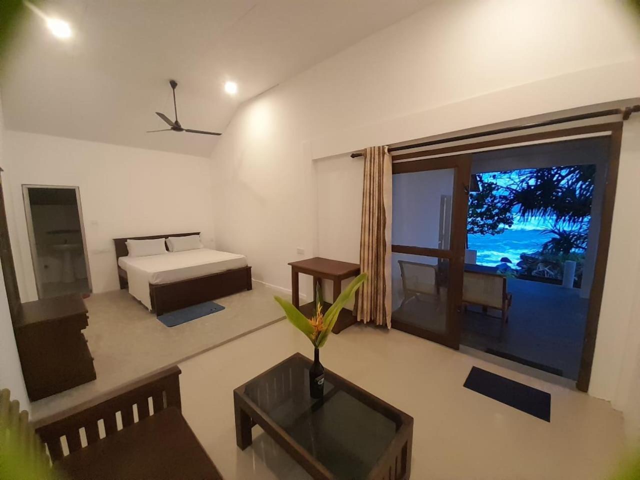 Sooriya Villa Talpe Esterno foto