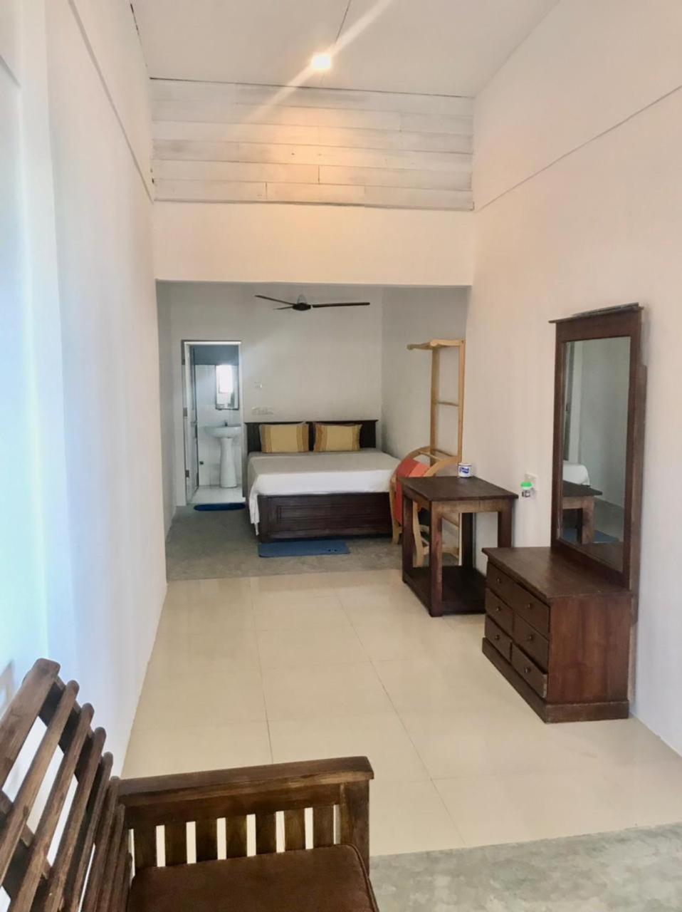 Sooriya Villa Talpe Esterno foto