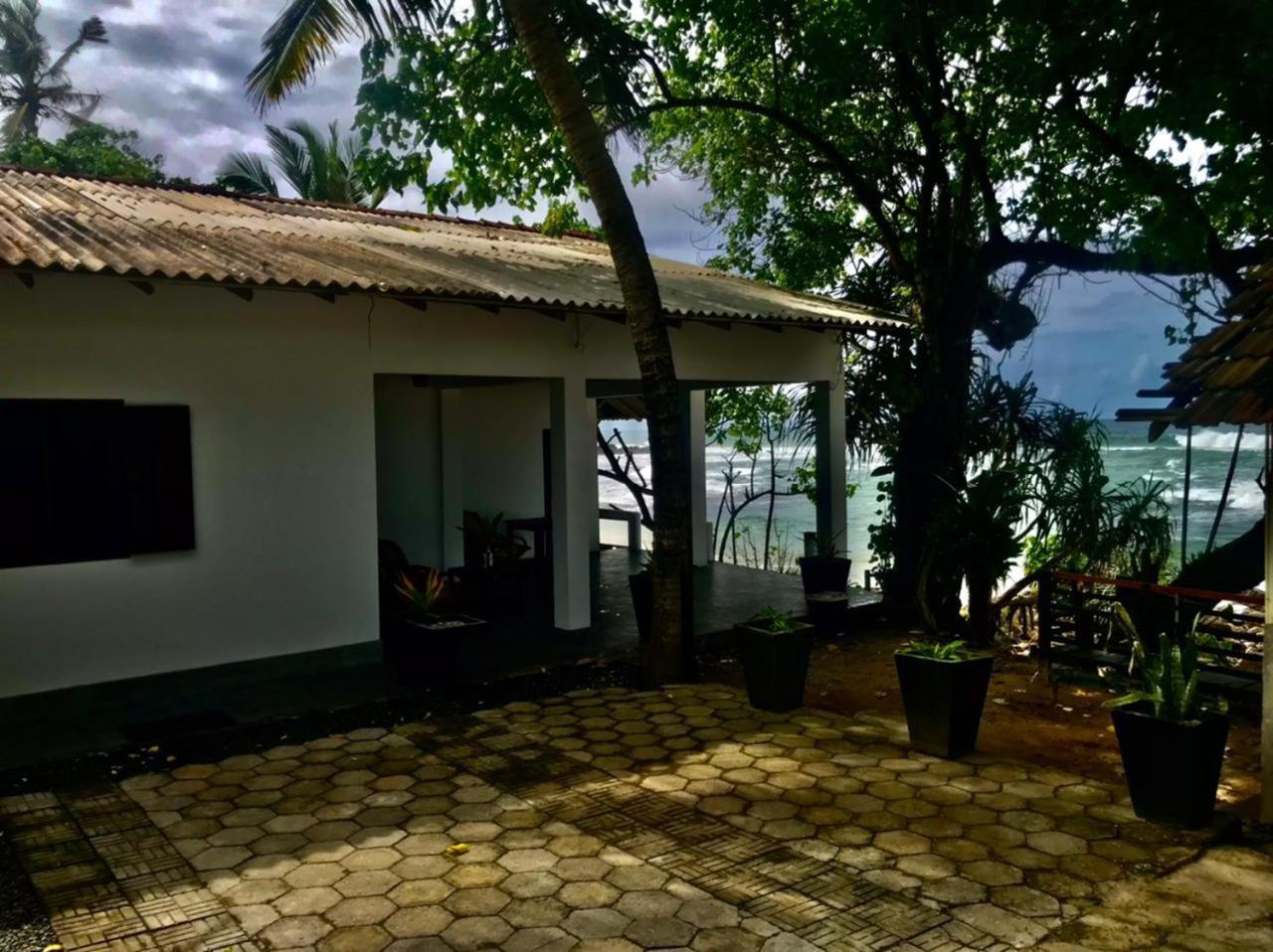 Sooriya Villa Talpe Esterno foto